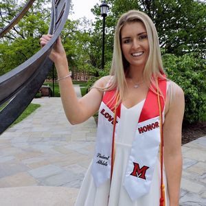 Meet your Posher, Julianna